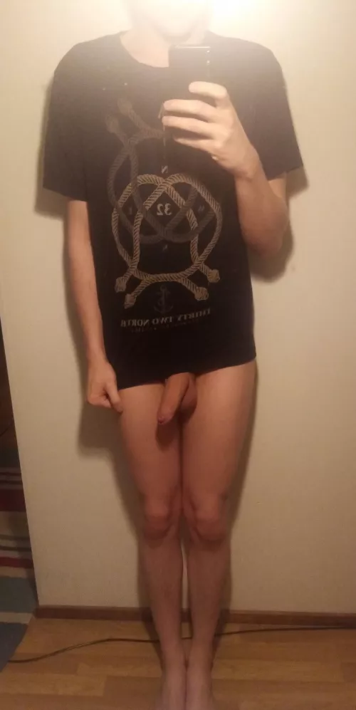 Thought this pose was a little cute :) by restless-in-the-dark