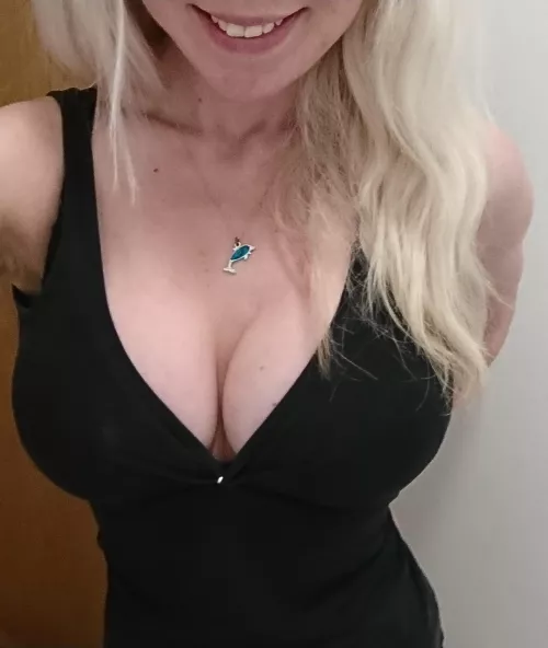 Thought you might appreciate my outfit today 😘 by lottie_mai