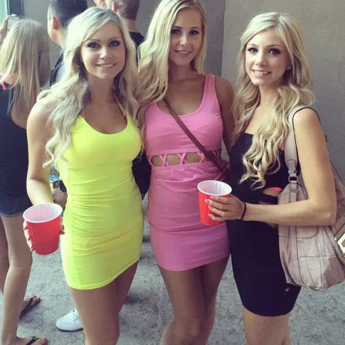 Three Tight Blondes by gooningaccount