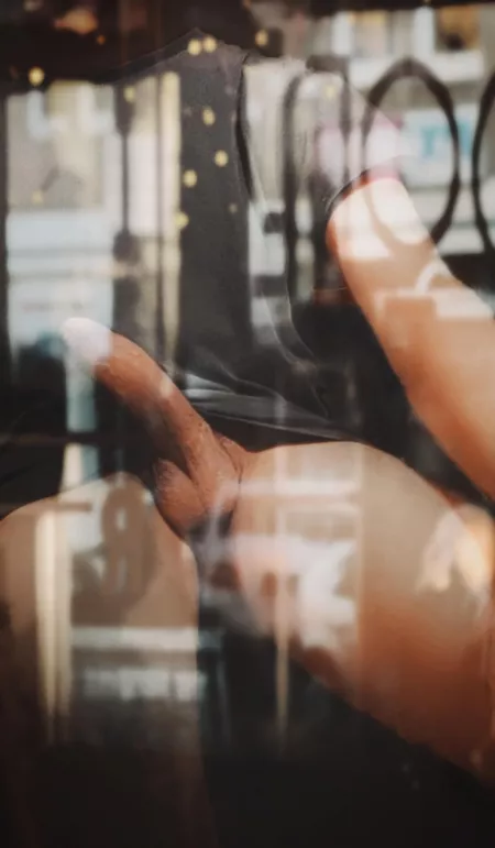 Through the glass. Time pass by pansatryos