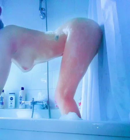 Throw that Ass Back! by Ivoryyghost