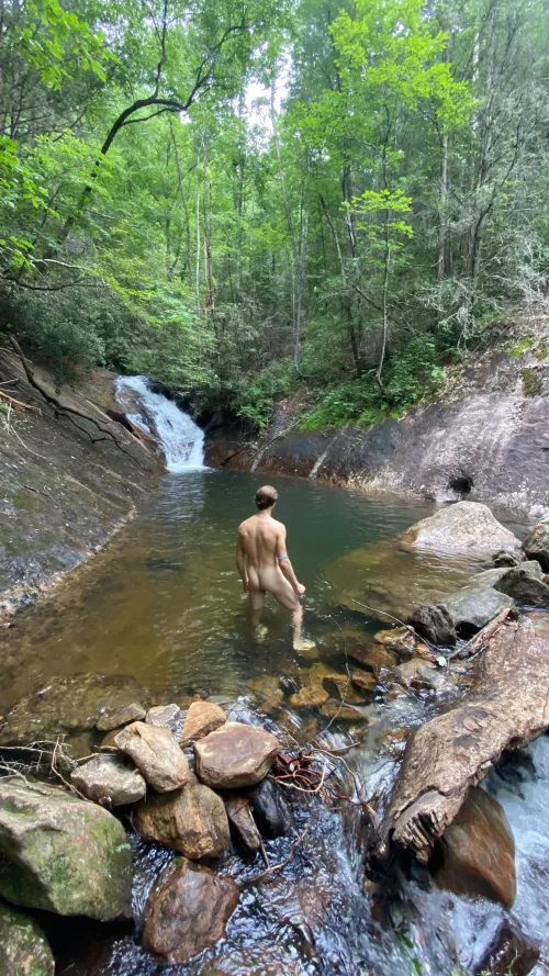 Throwback from over the summer taking in the scenery! by brentchatty