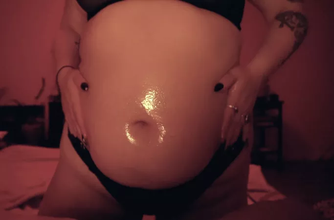 throwback to one of my first belly rubs on camera 😌 by abitofcurves