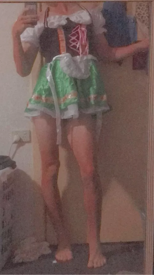 Tick or treat 👉🏼👈🏼 by slutysammy