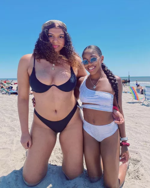 Tiddies size of her head. by dontkillmesenpei