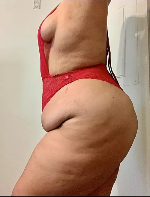 tied up but ready to be unwrapped by olive_jade