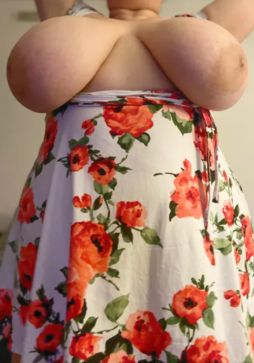 Tig ol Bitties 😛 Can you believe they’re an L!! 🍈🍈 (OC) by SkylerRose00