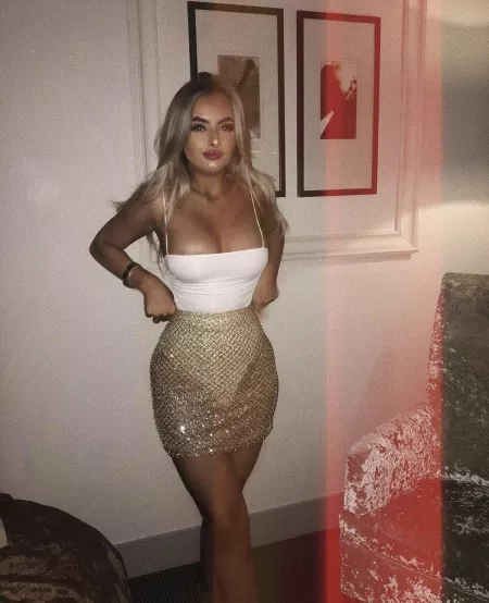 Tight Chavgirl by redditkid44