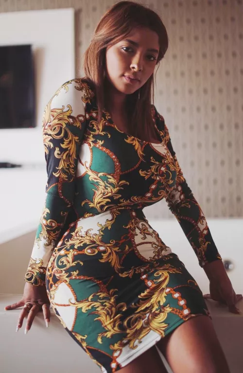 Tight dress by Effective-Marzipan84