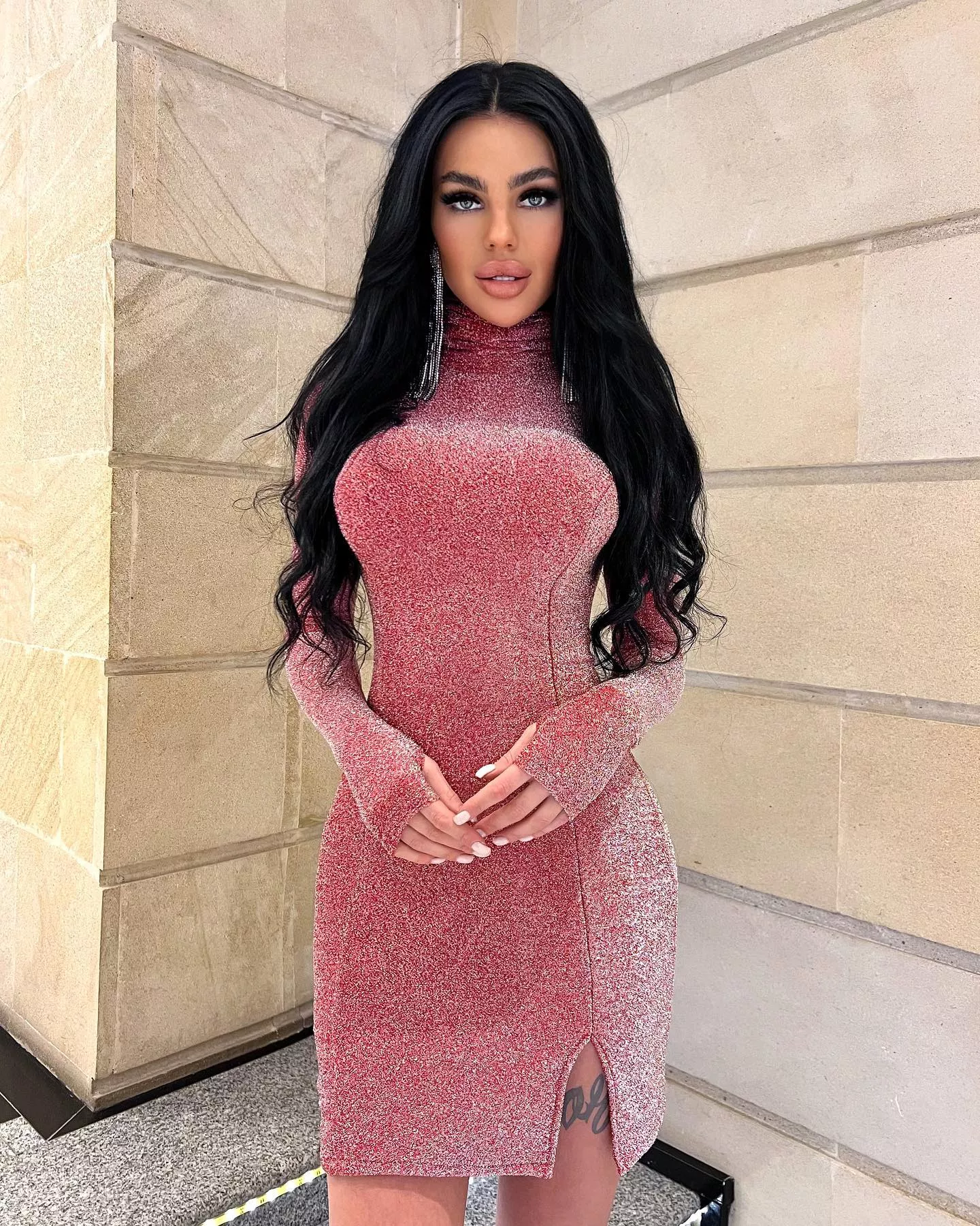 Tight Dress, Bolted Lips posted by gooningaccount