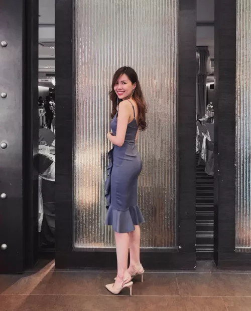 Tight dress tight ass by angizni