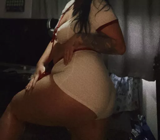 Tight enough? by LolaaaJ