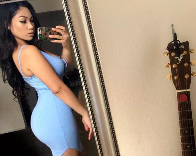 Tight Fit posted by everydaysexy21