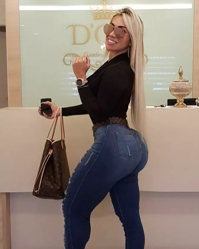 Tight fit posted by LasherDeviance