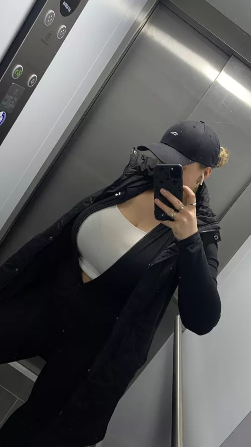 Tight fit by Whiteboiclit