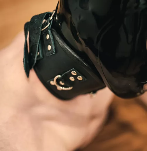 Tight fit (OC) by TheSensualDeviant