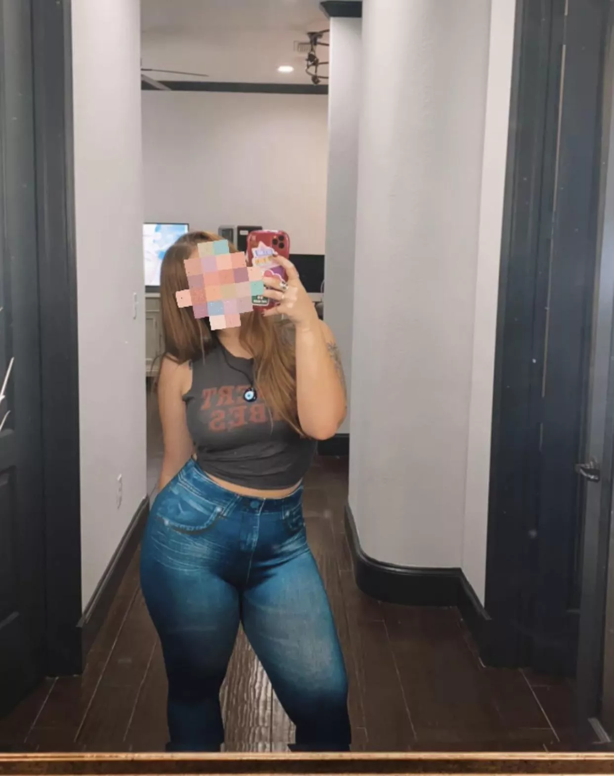 Tight fittin jeans posted by natbat420