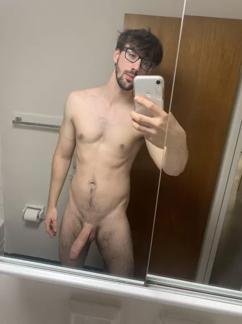 Time for a haircut, dont you think? by bobbyjamz5