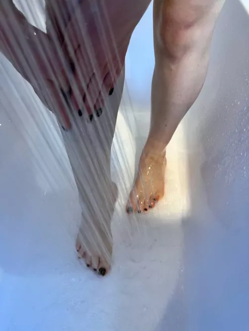 Time for a nice and warm shower. by Project_Feeturistic