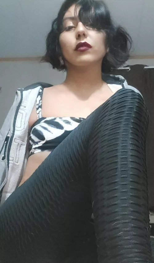 Time for mimis 😴 by dasecretsoutfb