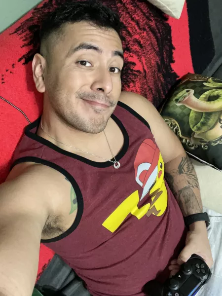 Time to gayme for a bit. by Azoth24