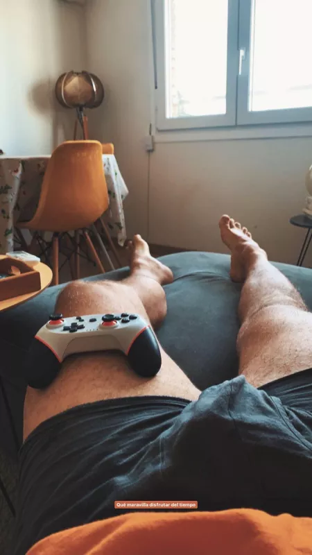 Time to play by Fruit_Banana