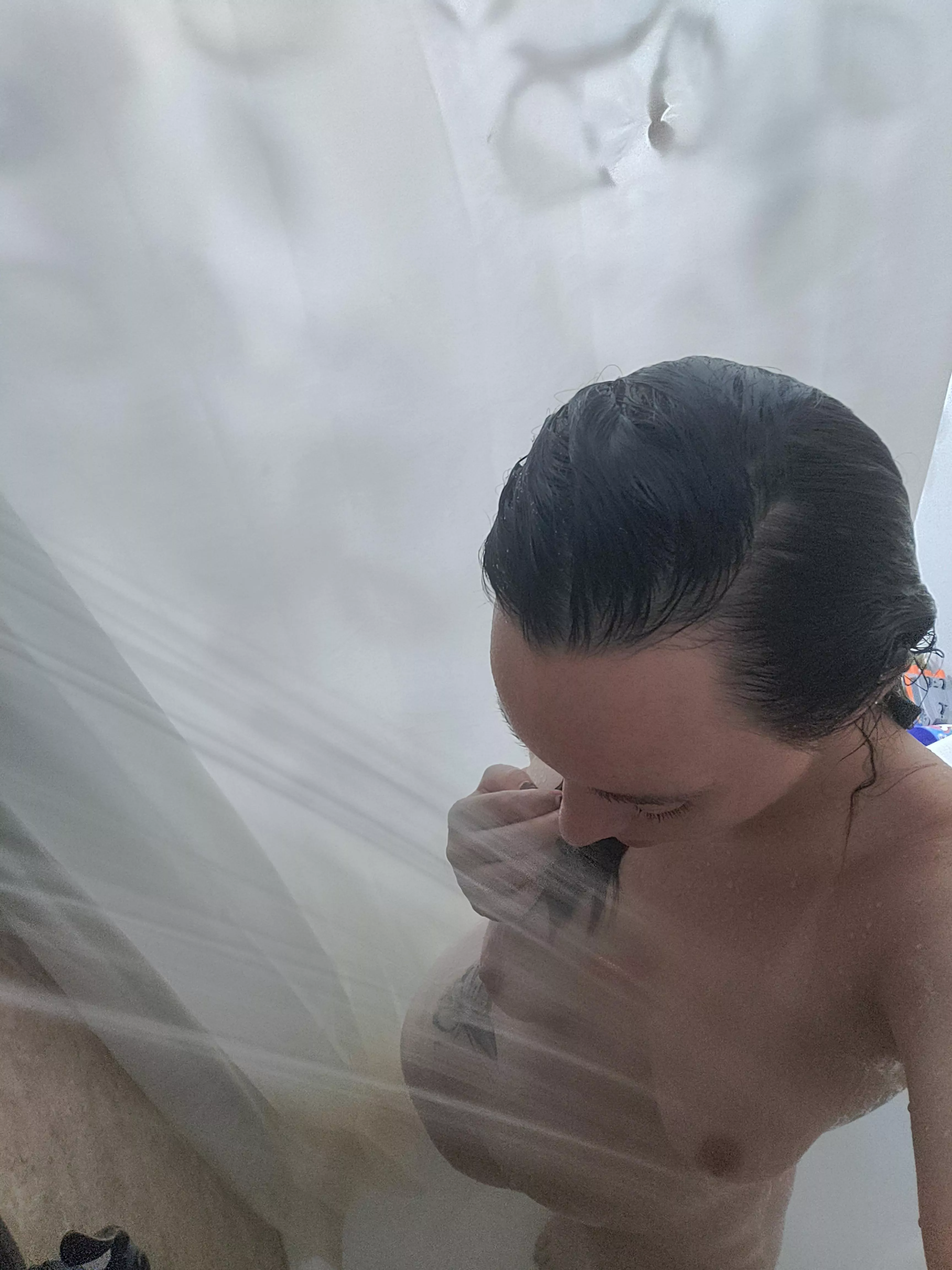 Time to play in the shower 😘 posted by curvycat1313