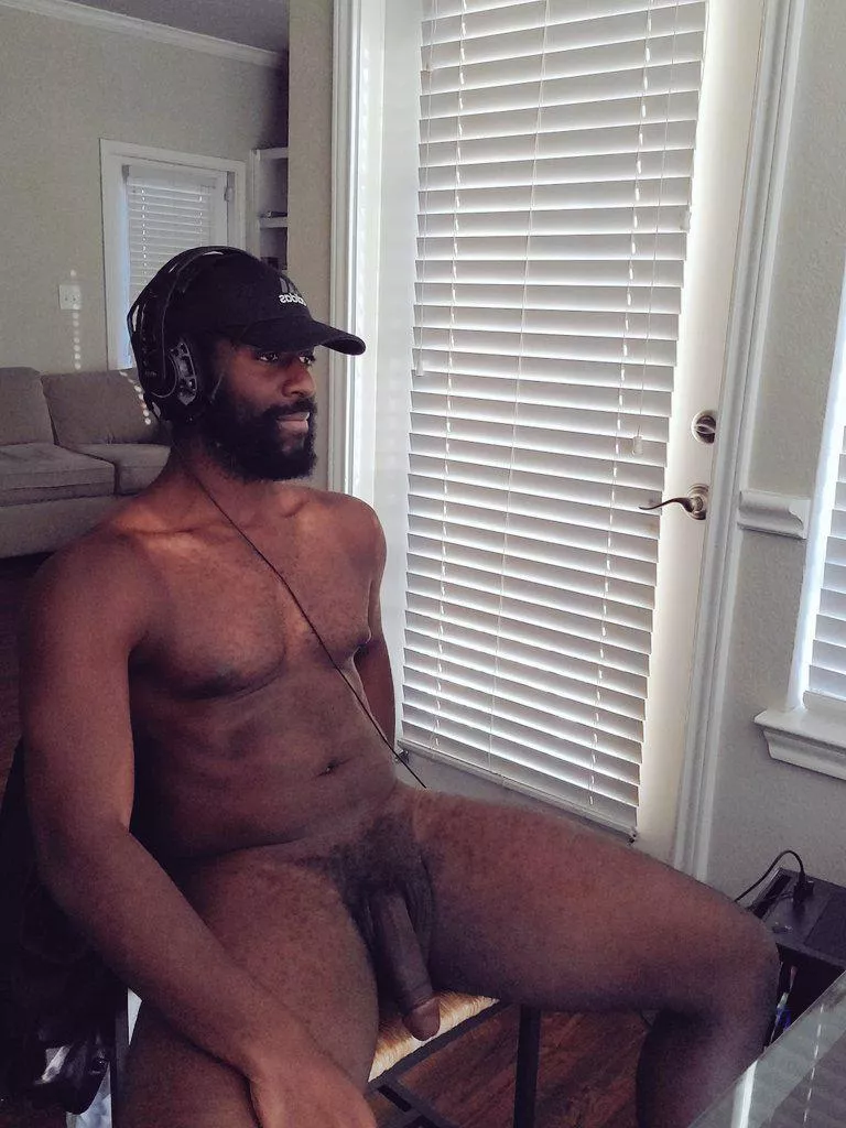 Time to stream 😁 posted by Unexpectedlyfun1