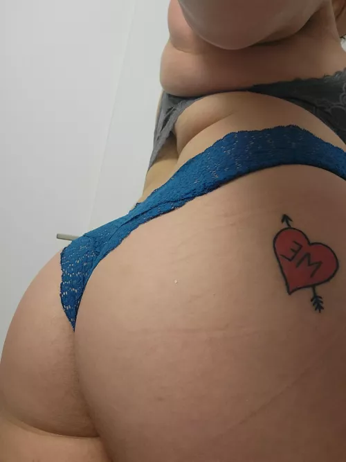 Time to unwrap your presents by goddesssophia1992