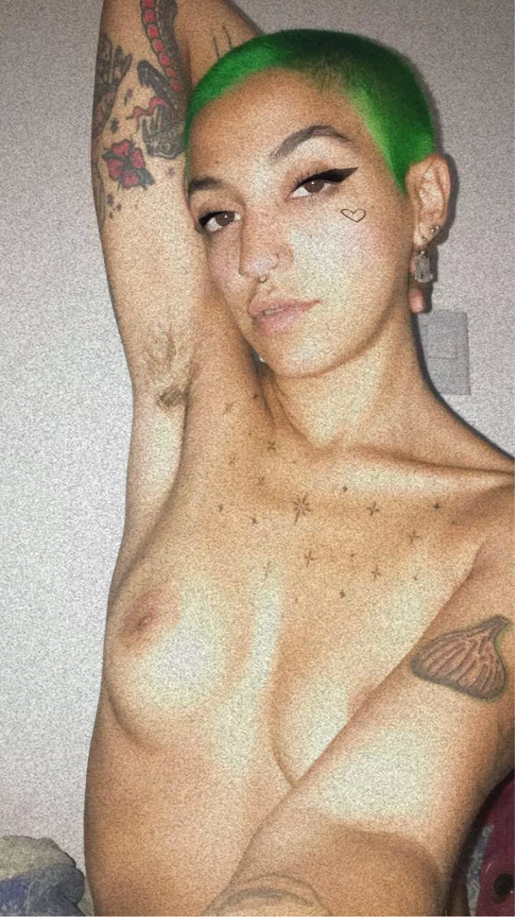 Tiny and hairy posted by devilslittebaby