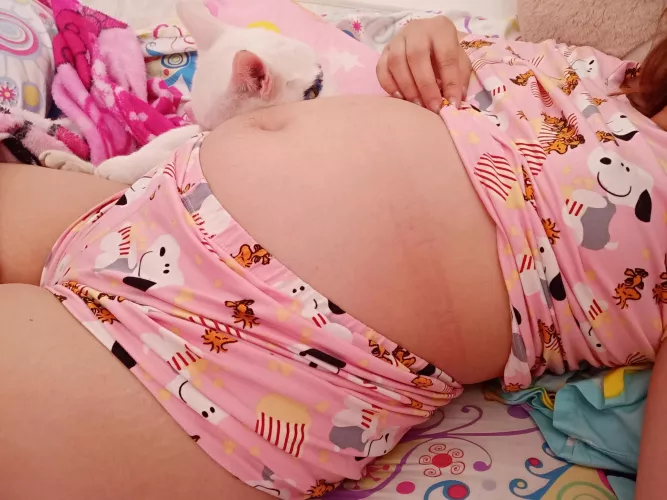 tiny bump 🥺 by xsushibabyx