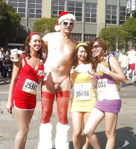 Tiny dick loser humiliated in public by cfnmfangirl