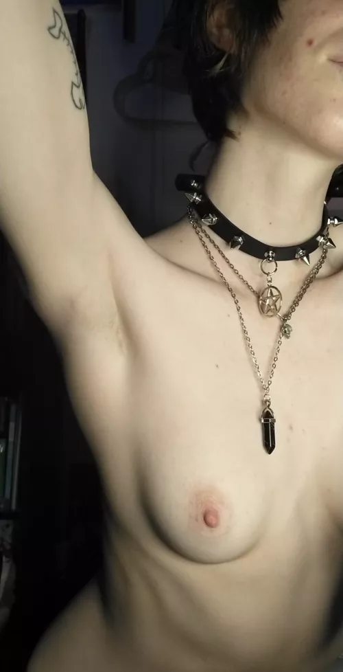 Tits and pits! by feetiecutie