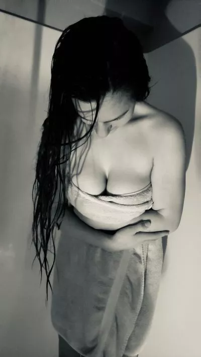 Tits posted by hoodycentral2