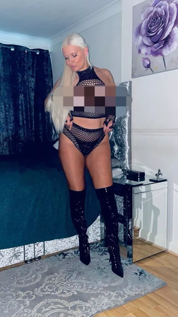 Titties aren’t for you loser, you should hump your pillow to big dick only posted by sparkly-and-savage