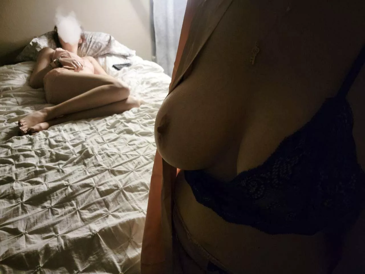 Titties with a sneak peak of what’s to come later [OC] [poly] posted by Poly_lindsjasonmo