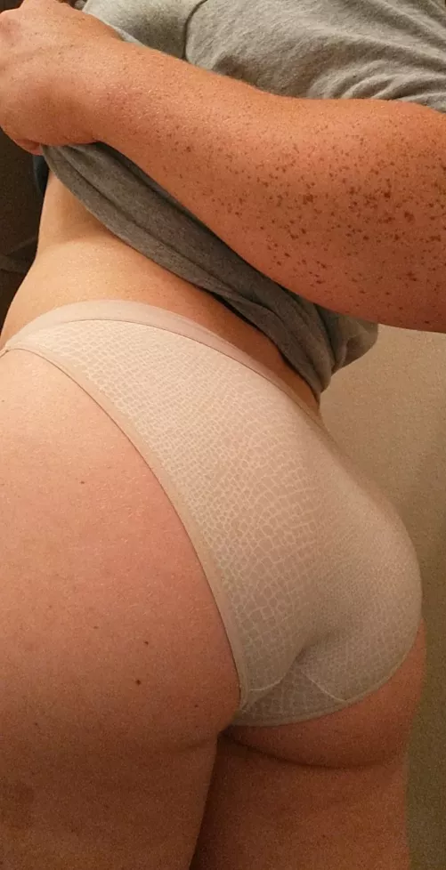 To much ass showing or not enough by ray_the_trap