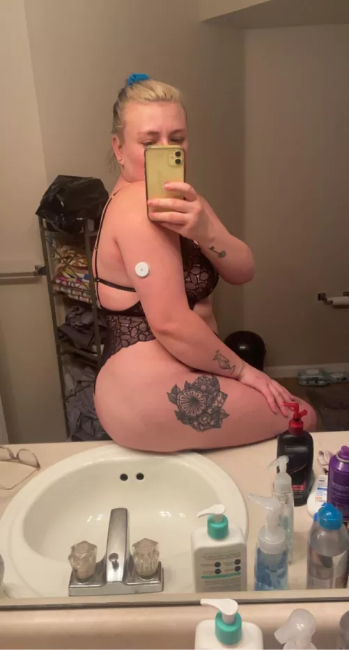 To “skinny” to post in chubby, to “chubby” to post anywhere else. Is medium thick good enough? I could really use some positivity today. by SnooPeanuts5641