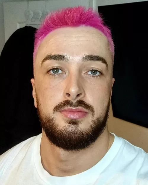 To support a friend and to honour breast cancer awareness month, I've made myself look like the biggest boob there is... by funky-trunks