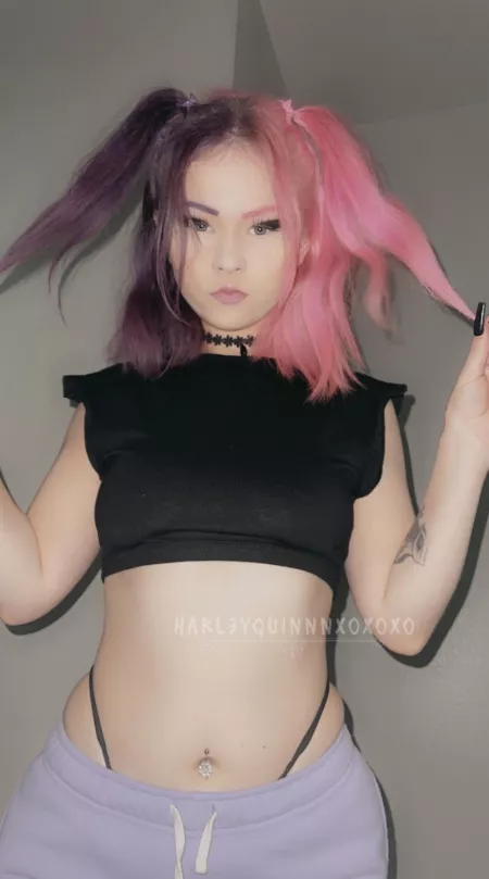 To the 6 who see this, would u pull my hair while u fuck me 🥺😈✨ by HarleyQuinnnXo