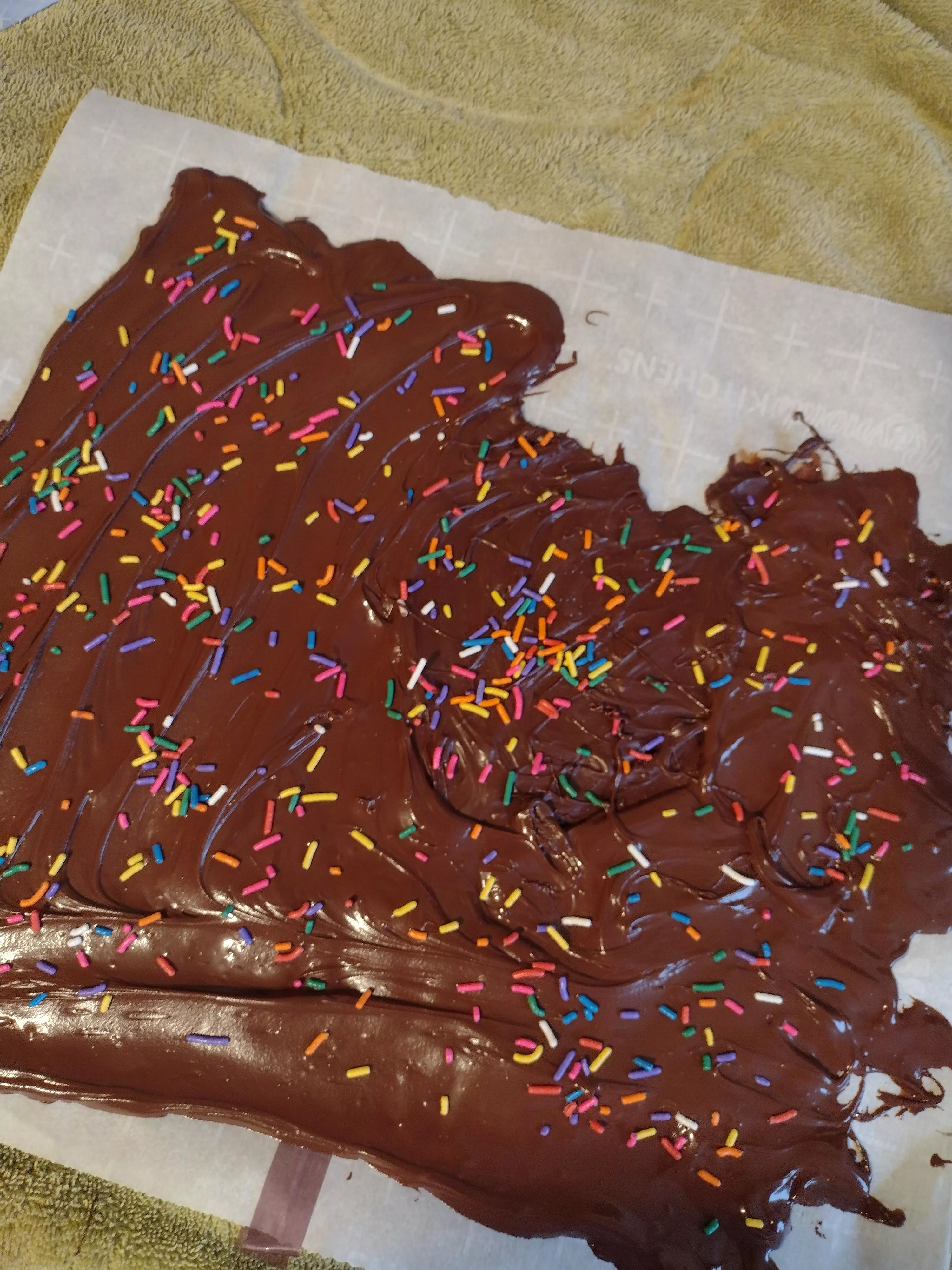 Today daddy and I made unicorn bark ❤️ it's super nummy. posted by Specialist-Win-1512