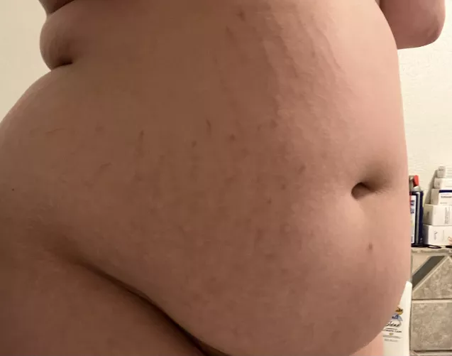 today I stuffed a quarter of a pound cheese pasta, along with three bottles of water.. i’m so tight.! by fuwumuted