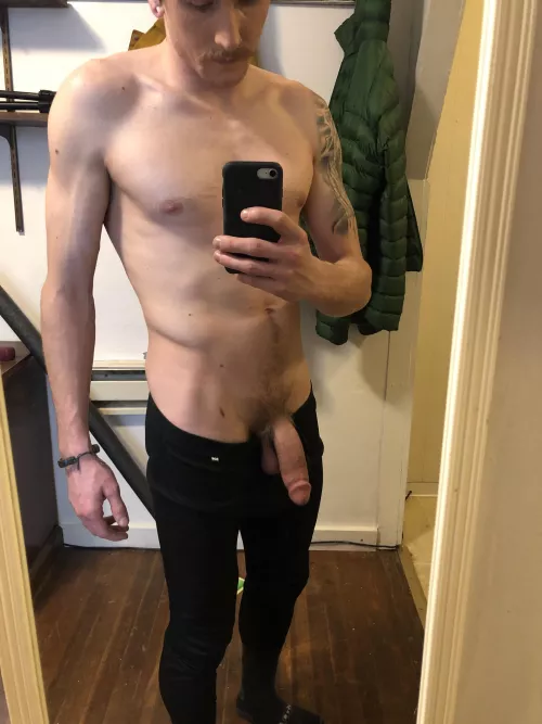 Today is my Sunday. I’m laying low today. 😘 by catchcomplete69