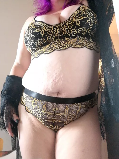 Today's been such a wanker I legit thought it was Monday. Save me! by abluebirdheart