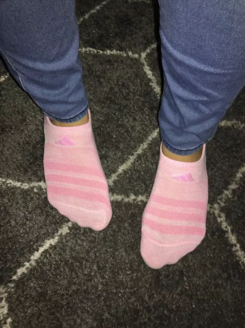 todays color is pink :) by mispiesentuboca