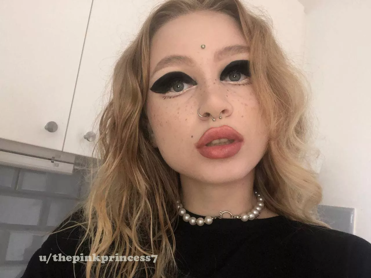 todays make up 🖤 posted by thepinkprincess7