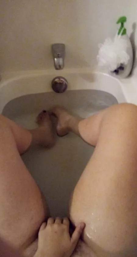 Toe curling fun in the bath by -JustGettingBy-