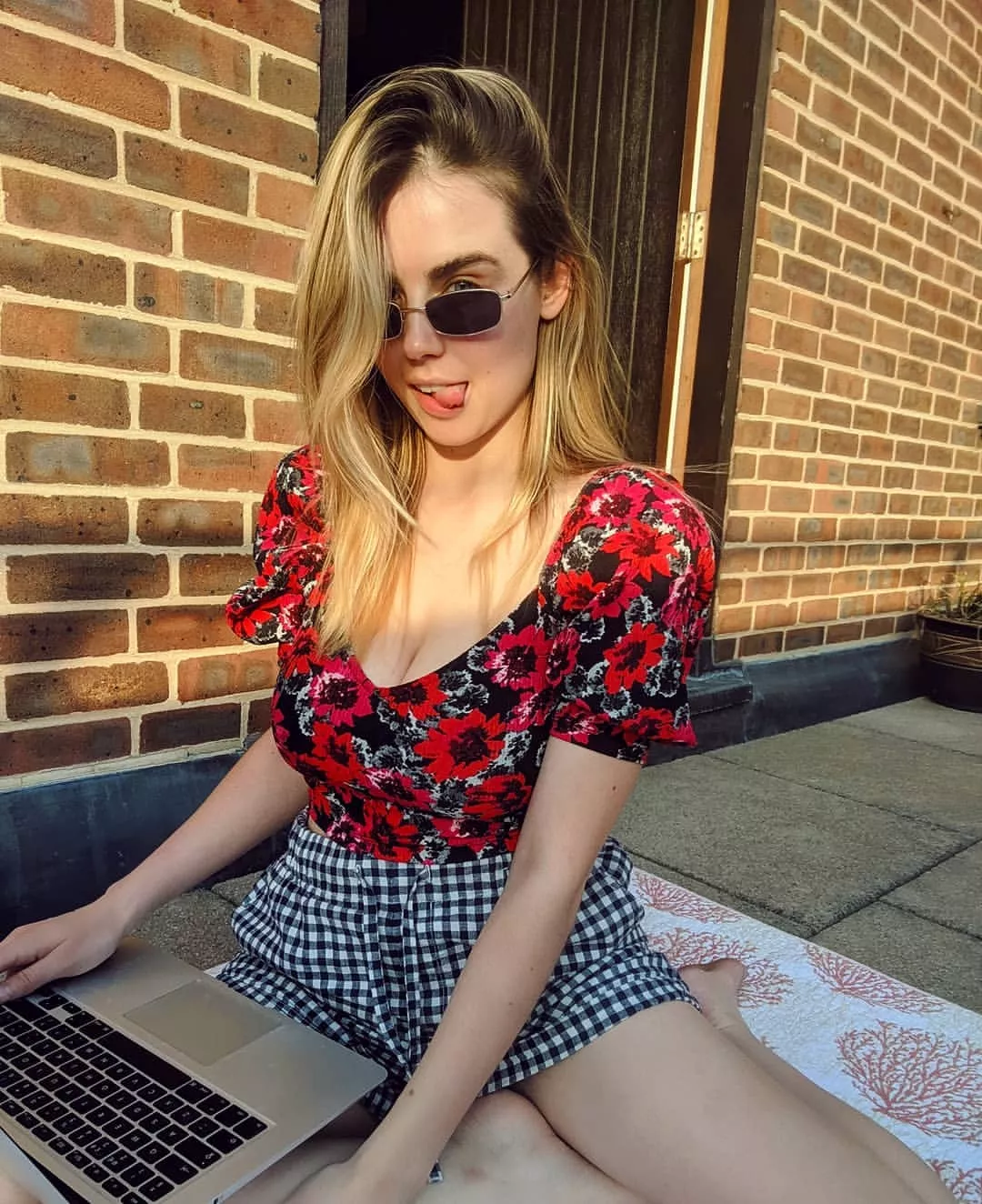 Tongue posted by ProximaBee