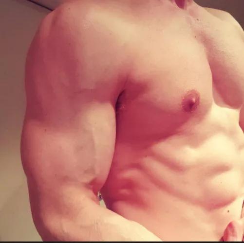 Tonight was ar(m)s. Yes, I am very white. by TryThermo3