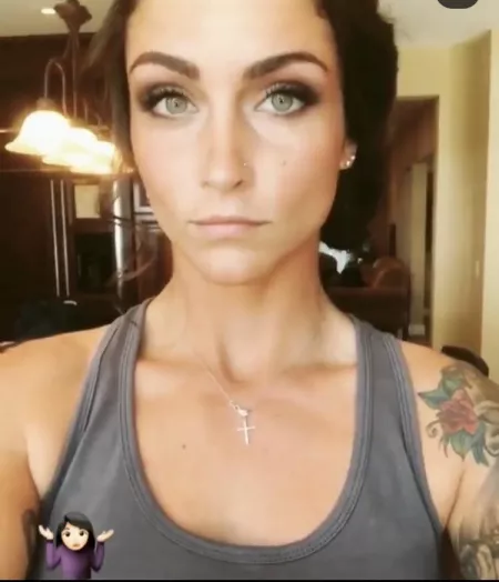 Too bad her makeup didn’t look that god by the end of the wedding... by wilsontech69